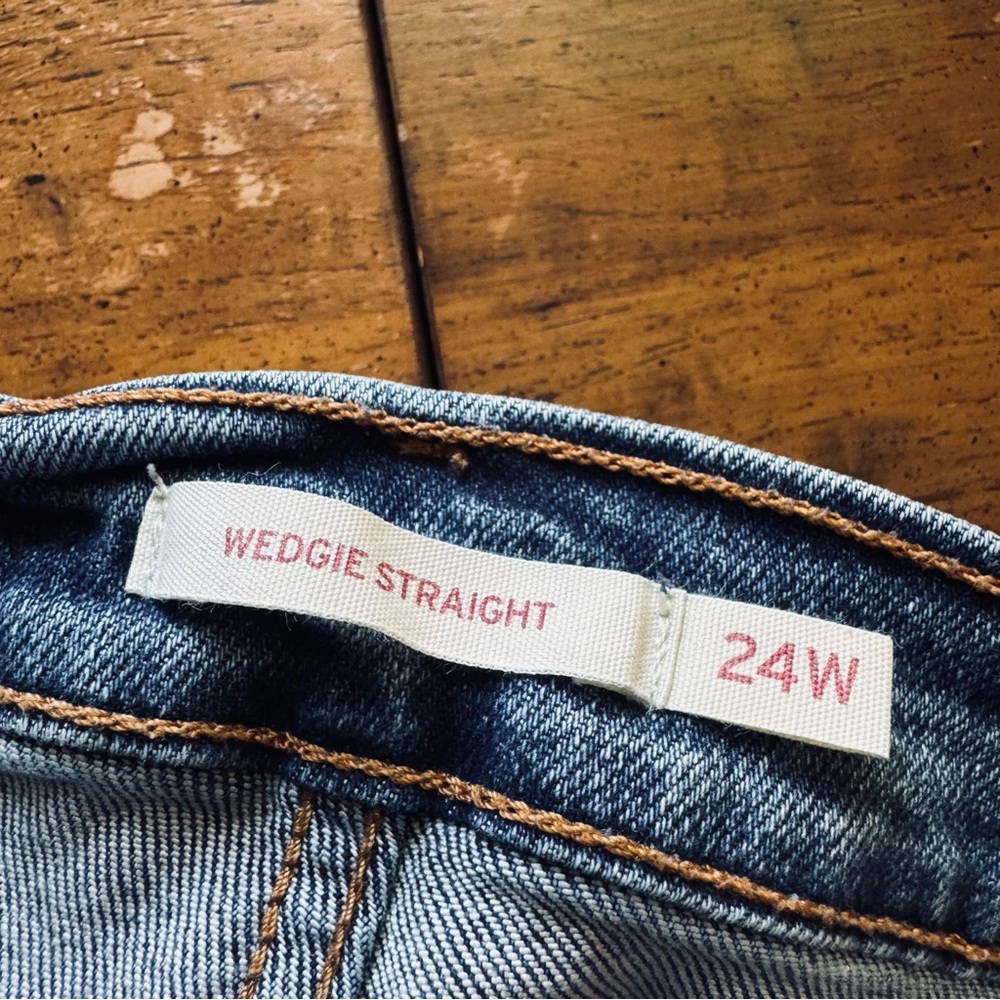Levi’s Wedgie Straight Plus Size 24W Jeans - Picture 5 of 6